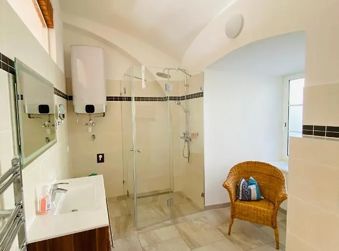 Schloss Krottenhof *