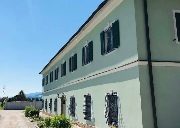 Schloss Krottenhof *